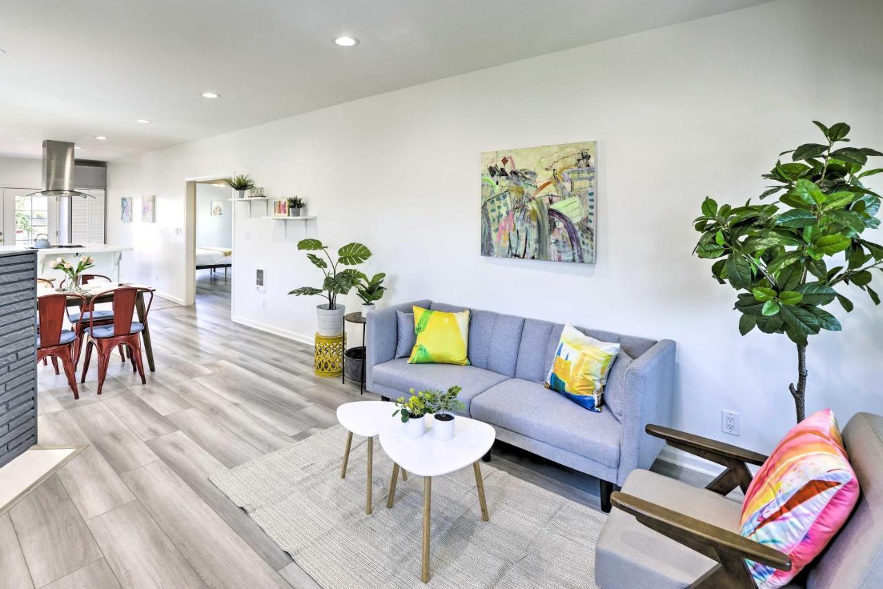 Holiday home Hip And Prismatic La Gem With Curated Art Gallery