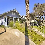 Hip And Prismatic La Gem With Curated Art Gallery